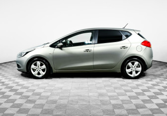 Подержанный автомобиль Kia Ceed Hatchback 2014 года (3 фото)