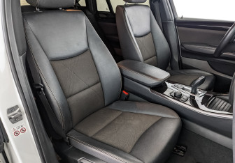 Подержанный автомобиль BMW X4 2018 года (23 фото)