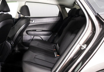 Подержанный автомобиль Kia Optima Sedan 2017 года (11 фото)