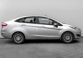 Подержанный автомобиль Ford Fiesta Sedan 2016 года (4 фото)