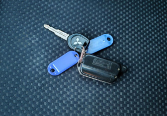 Подержанный автомобиль Mitsubishi Lancer Sedan 2005 года (14 фото)