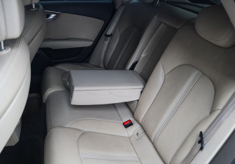 Подержанный автомобиль Audi A7 2016 года (9 фото)