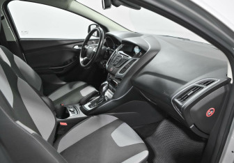 Подержанный автомобиль Ford Focus Wagon 2014 года (5 фото)