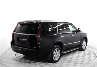 Подержанный автомобиль Cadillac Escalade Suv 2015 года (5 фото)