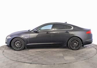 Подержанный автомобиль Jaguar XF Sedan 2013 года (8 фото)