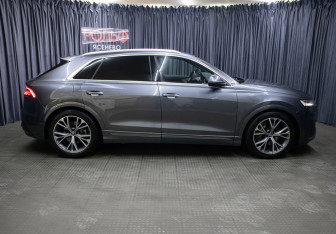 Подержанный автомобиль Audi Q8 2019 года (4 фото)