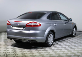 Подержанный автомобиль Ford Mondeo Sedan 2008 года (5 фото)