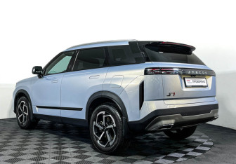 Подержанный автомобиль Jaecoo J7 2024 года (7 фото)