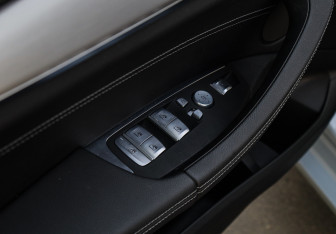 Подержанный автомобиль BMW X3 2023 года (21 фото)
