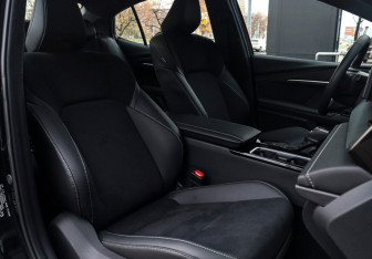 Новый Toyota Camry Sedan 2024 (15 фото)