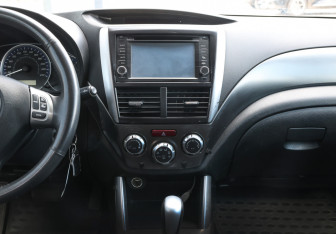 Подержанный автомобиль Subaru Forester Suv 2011 года (15 фото)