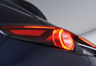 Подержанный автомобиль Mazda CX-9 2022 года (26 фото)