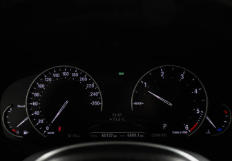 Подержанный автомобиль BMW X3 2021 года (14 фото)