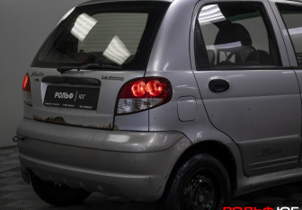 Подержанный автомобиль Daewoo Matiz 2012 года (20 фото)