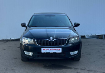 Подержанный автомобиль Skoda Octavia Liftback 2016 года (2 фото)