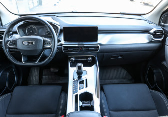 Подержанный автомобиль Geely Coolray 2020 года (13 фото)