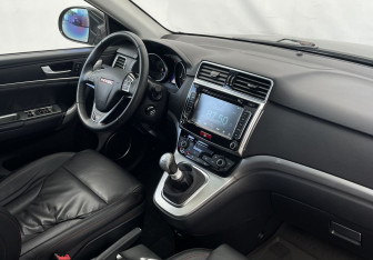 Подержанный автомобиль Haval H6 2015 года (10 фото)