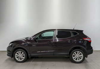 Подержанный автомобиль Nissan Qashqai 2014 года (8 фото)