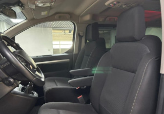 Подержанный автомобиль Citroen SpaceTourer 2020 года (22 фото)