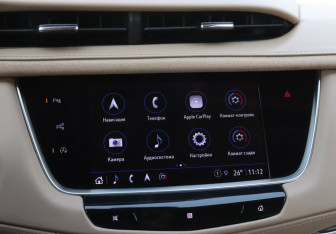 Подержанный автомобиль Cadillac XT5 2021 года (19 фото)
