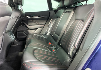 Подержанный автомобиль Maserati Levante 2019 года (13 фото)