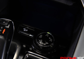 Подержанный автомобиль Peugeot 3008 2019 года (17 фото)