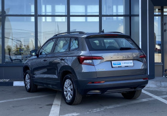 Подержанный автомобиль Skoda Karoq 2020 года (7 фото)