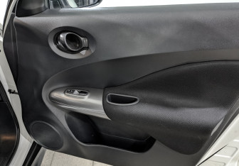 Подержанный автомобиль Nissan Juke 2014 года (25 фото)