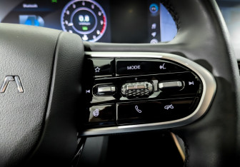 Подержанный автомобиль Omoda C5 2024 года (29 фото)