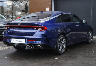 Подержанный автомобиль Kia K5 2020 года (5 фото)