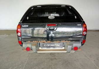 Подержанный автомобиль Mitsubishi L200 2008 года (5 фото)