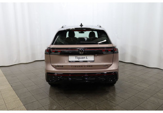 Новый Volkswagen Tiguan 2025 (4 фото)