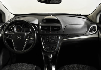 Подержанный автомобиль Opel Mokka 2013 года (13 фото)