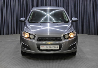 Подержанный автомобиль Chevrolet Aveo Hatchback 2013 года (2 фото)
