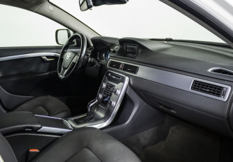 Подержанный автомобиль Volvo XC70 2014 года (9 фото)