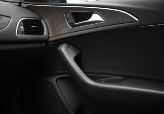 Подержанный автомобиль Audi A6 Sedan 2016 года (28 фото)