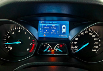 Подержанный автомобиль Ford Focus Wagon 2012 года (13 фото)