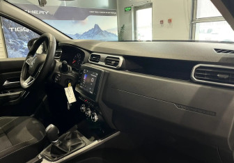 Подержанный автомобиль Renault Duster 2021 года (10 фото)