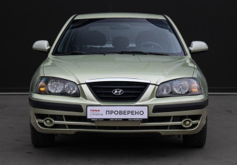 Подержанный автомобиль Hyundai Elantra Sedan 2004 года (2 фото)