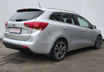 Подержанный автомобиль Kia Ceed Wagon 2012 года (5 фото)