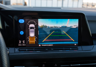 Подержанный автомобиль Volkswagen Golf GTI Hatchback 2021 года (20 фото)