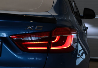 Подержанный автомобиль BMW X6 2019 года (32 фото)