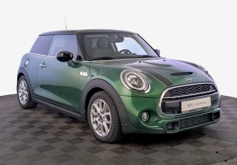 Подержанный автомобиль MINI Hatch 2019 года (3 фото)