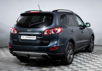 Подержанный автомобиль Hyundai Santa Fe 2011 года (5 фото)