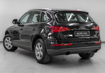 Подержанный автомобиль Audi Q5 2013 года (7 фото)