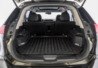 Подержанный автомобиль Nissan X-Trail 2021 года (10 фото)