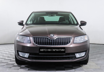 Подержанный автомобиль Skoda Octavia Liftback 2016 года (2 фото)