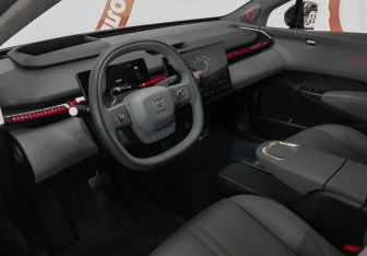 Подержанный автомобиль Zeekr X 2023 года (7 фото)