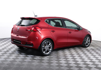 Подержанный автомобиль Kia Ceed Hatchback 2012 года (5 фото)