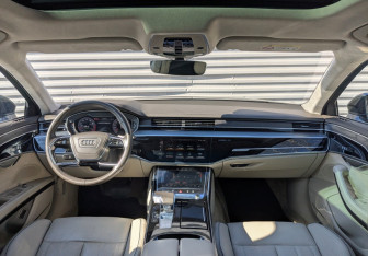 Подержанный автомобиль Audi A8 2020 года (14 фото)